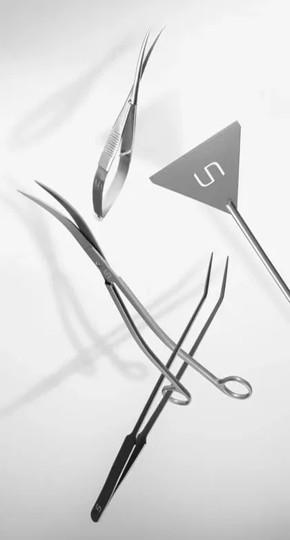 UNS - Pro Tools - Straight Scissors - Black